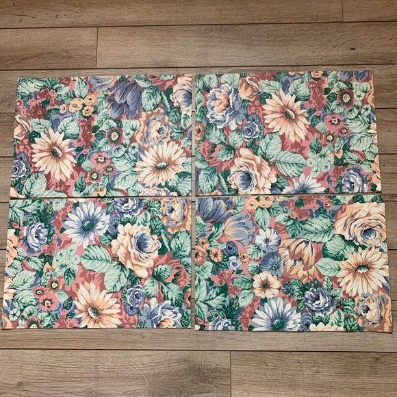 Vintage 90s Set of 4 Pink Green Blue Floral Pleated Fabric Reversible Placemats - Picture 6 of 6